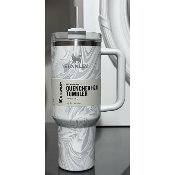 Stanley‎ Quencher H2.0 FlowState Tumbler 40oz, POLAR SWIRL - Picture 2 of 5